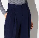 PA21367E2_H88_4_D.webp