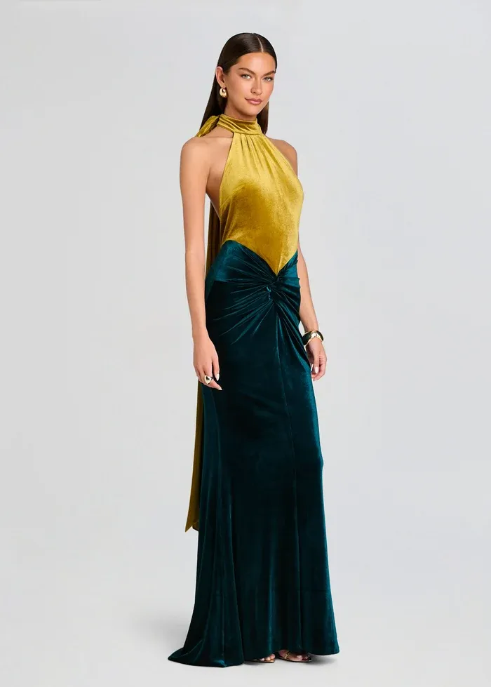 Ecommerce_Crop-26-06-18_GoletaVelvetDress_Ochre_Sarcelle__0016_ECOMM.webp